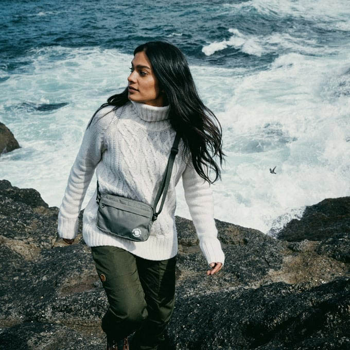 Fjällräven Övik Cable Knit Roller Neck Dame - Image 9