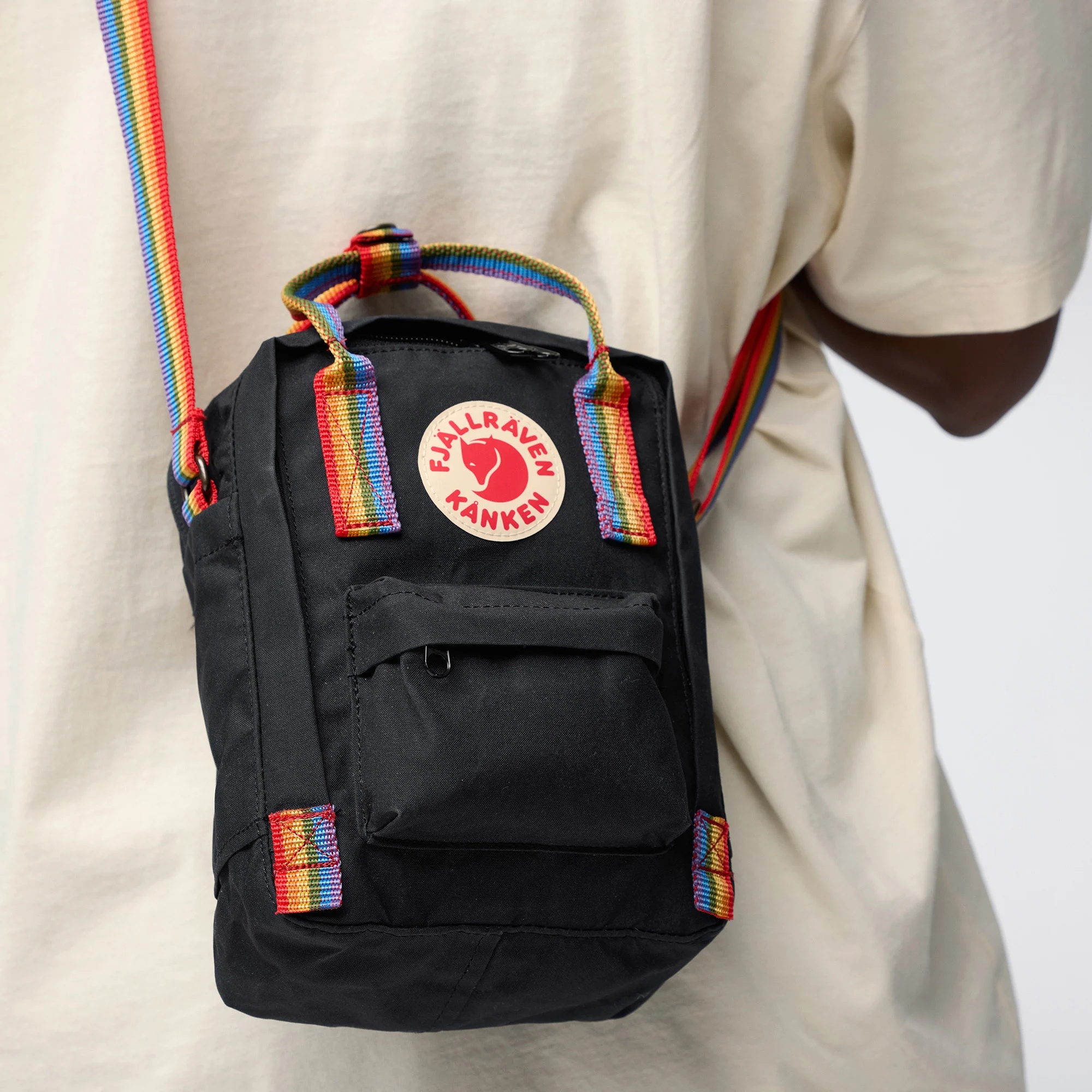 Fjällräven Kånken Rainbow Sling - Image 9